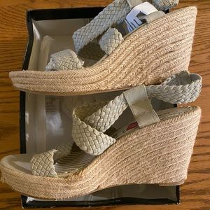 NEW Rampage Flynn Natural Fabric Wedge Sandals 9.5